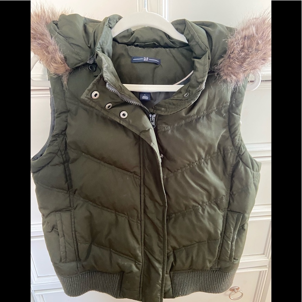 Gap down vest